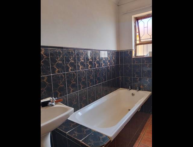 3 BEDROOM HOUSE FOR SALE IN MOTHERWELL NU 7